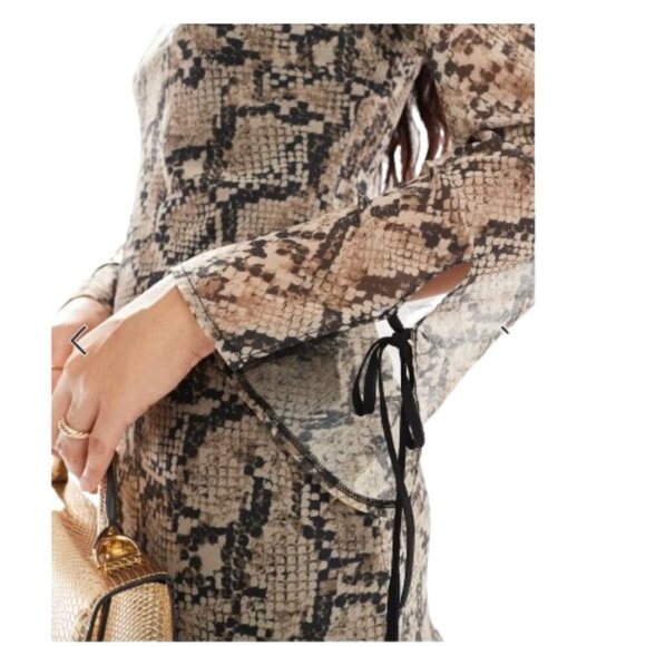 Women's 10 ASOS Design Chiffon Mini Dress with Tie Sleeve in Snake Print - Picture 4 of 10